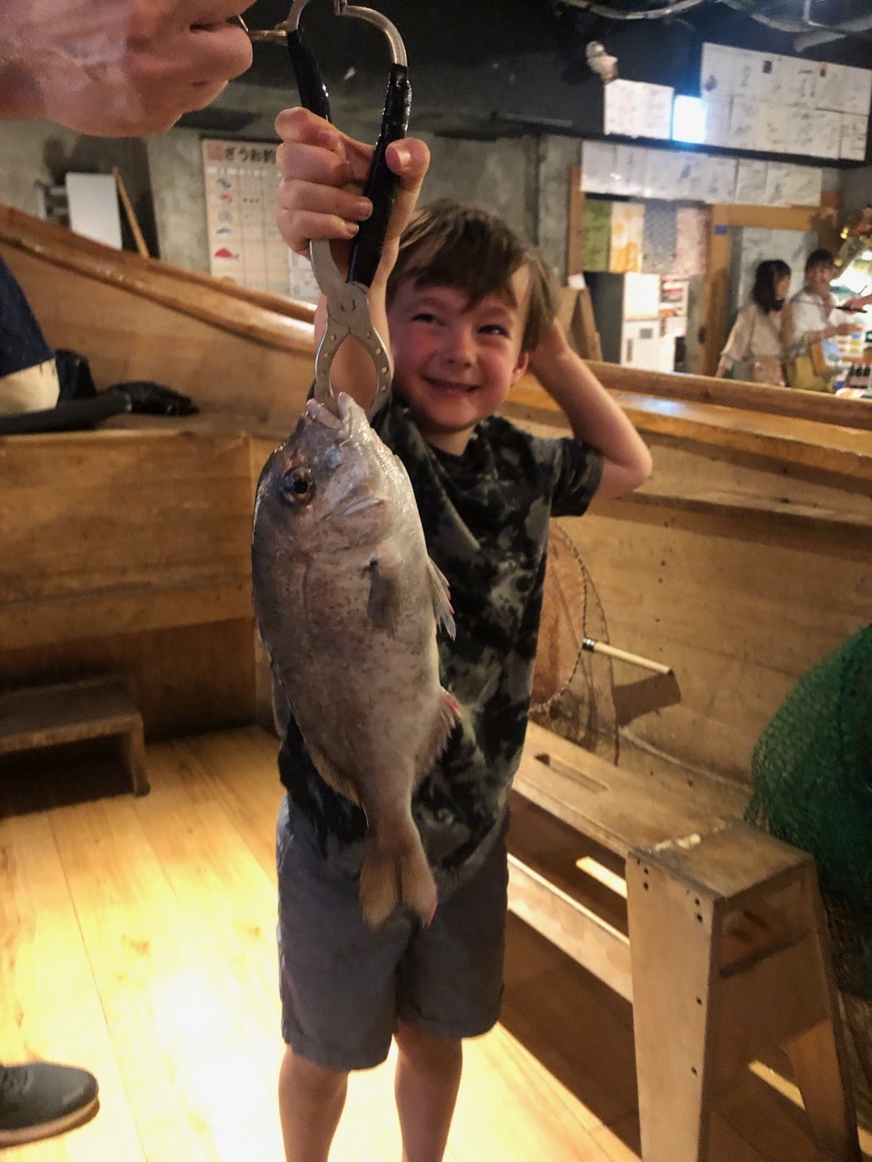 CATCH YOUR OWN FISH FOR DINNER … IN A RESTAURANT ( A GUEST POST BY MELISSA BERTLING )
