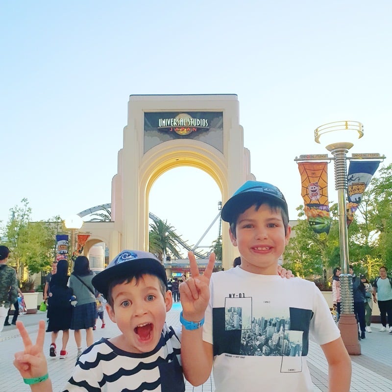 UNIVERSAL STUDIOS WITH KIDS (A GUEST POST BY TRACEY)