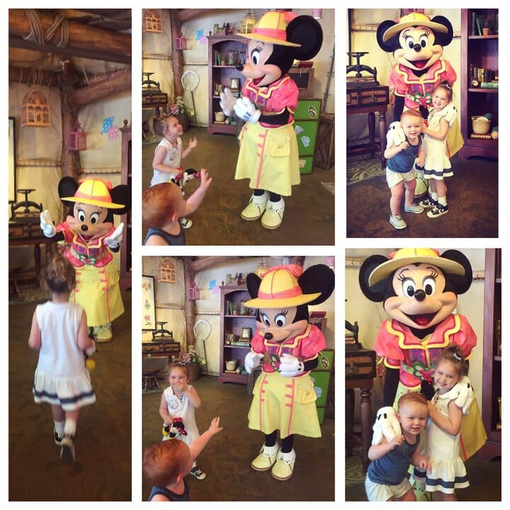 small children meeting Minnie Mouse at Tokyo Disneysea