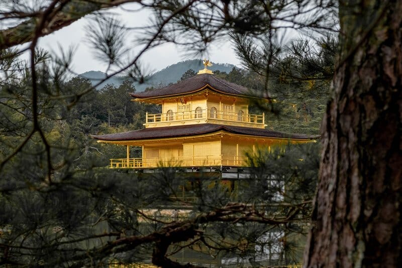 KINKAKUJI GOLDEN PAVILLION WITH KIDS