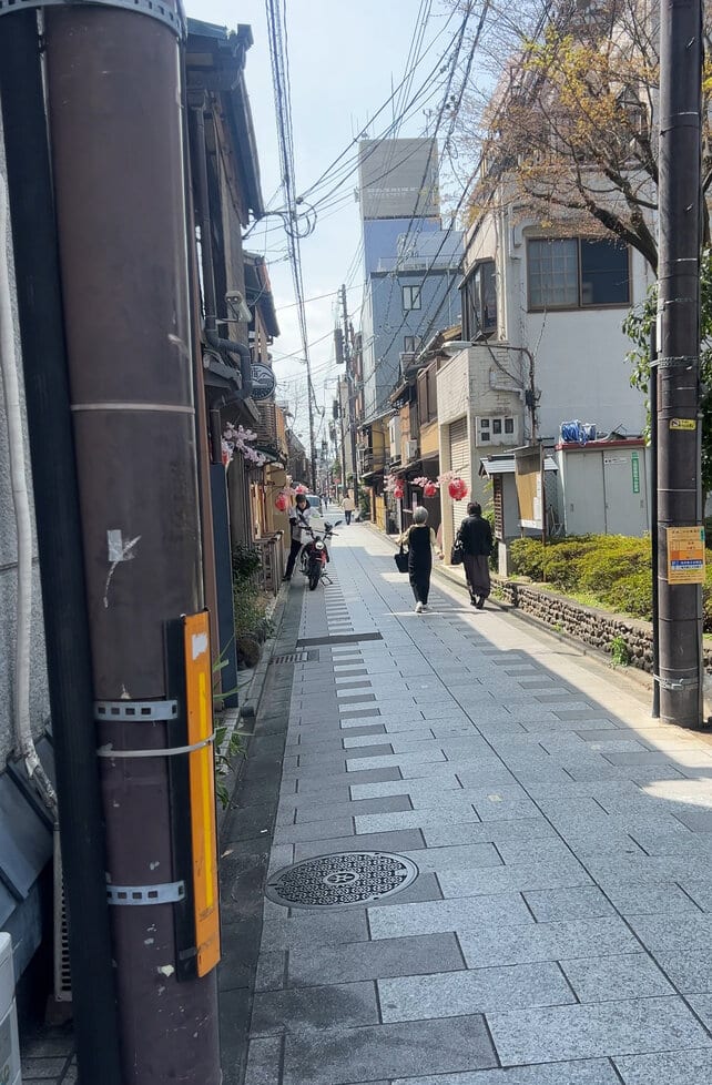 THE GION STREETS THAT ARE CLOSED TO TOURISTS