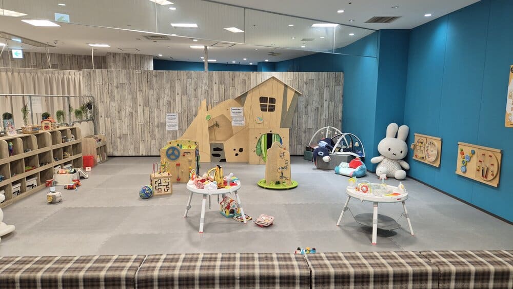 DADWAY PLAYCENTRE IN NAMBA PARKS (OSAKA)